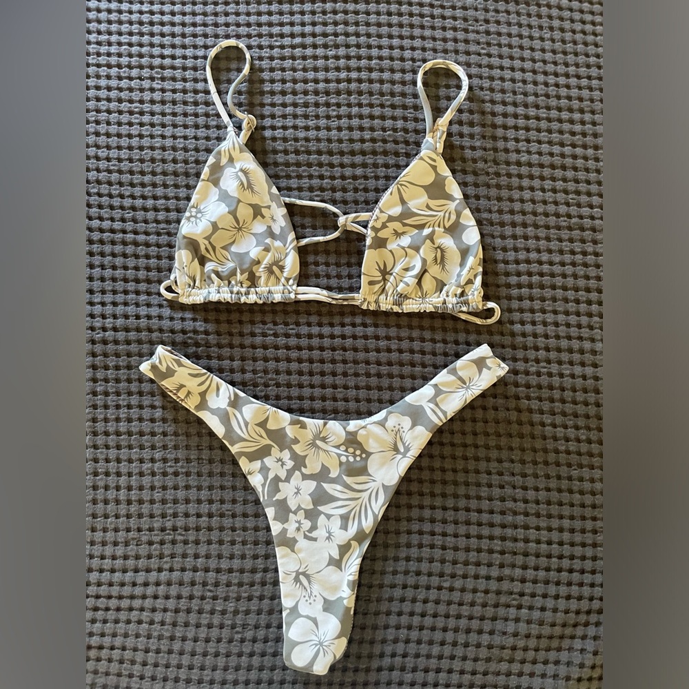 Acacia swimwear Huahine set